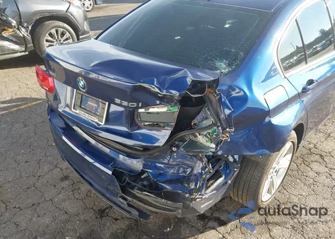 2017 BMW 330I xDrive z USA, uszkodzony, nr VIN WBA8D9G34HNU64710